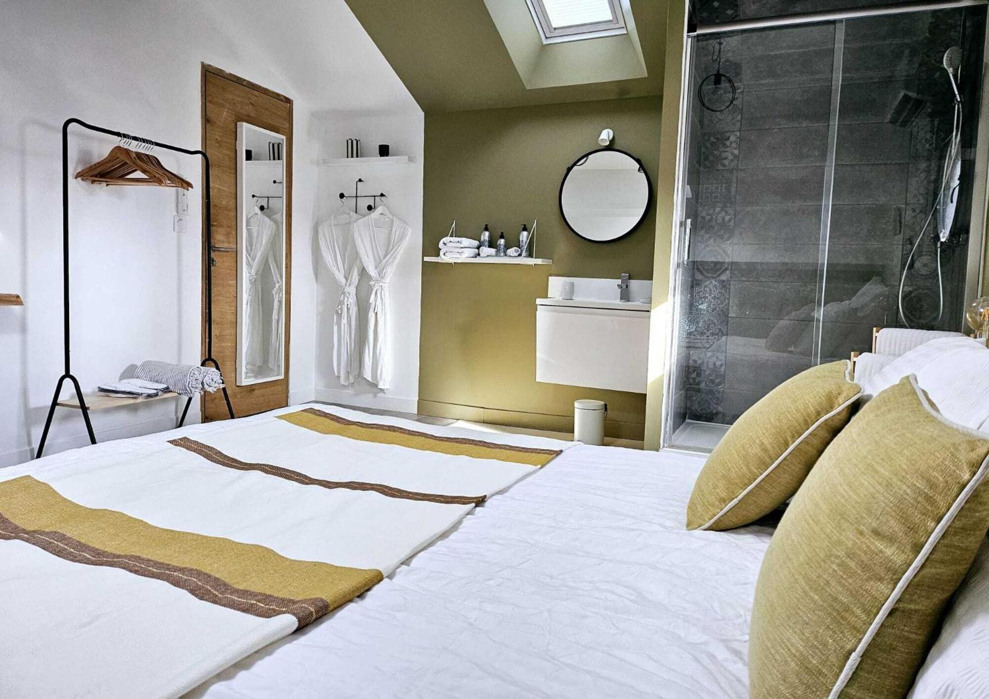 La Maison Grivolas Appartements Et Maison D'Hotes Avignon Room photo